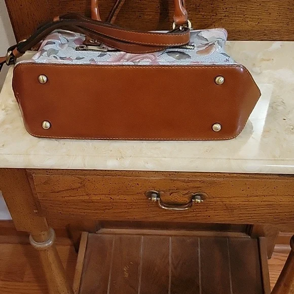 Patricia Nash | Crackled Rose Garden Purse - Picture 5 of 16